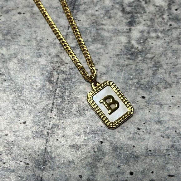 Taudrey Mother of Pearl Initial Necklace B - Picture 2 of 3